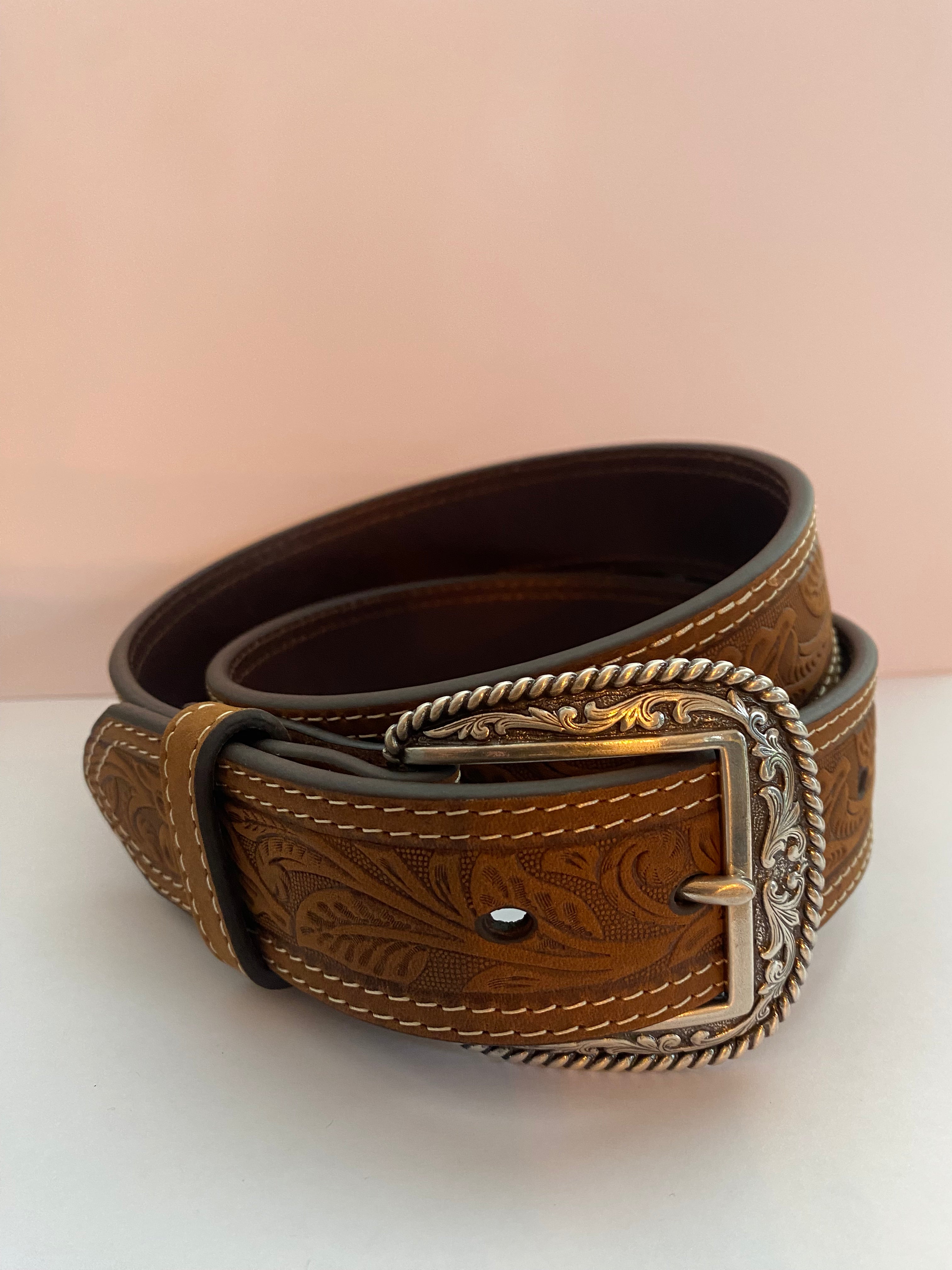 ? Ariat Tooled Leather Western Belt – Good Condition ? Size XL Ariat Hand Tooled Feather Leather Western Belt | Renegade Stores main image 4