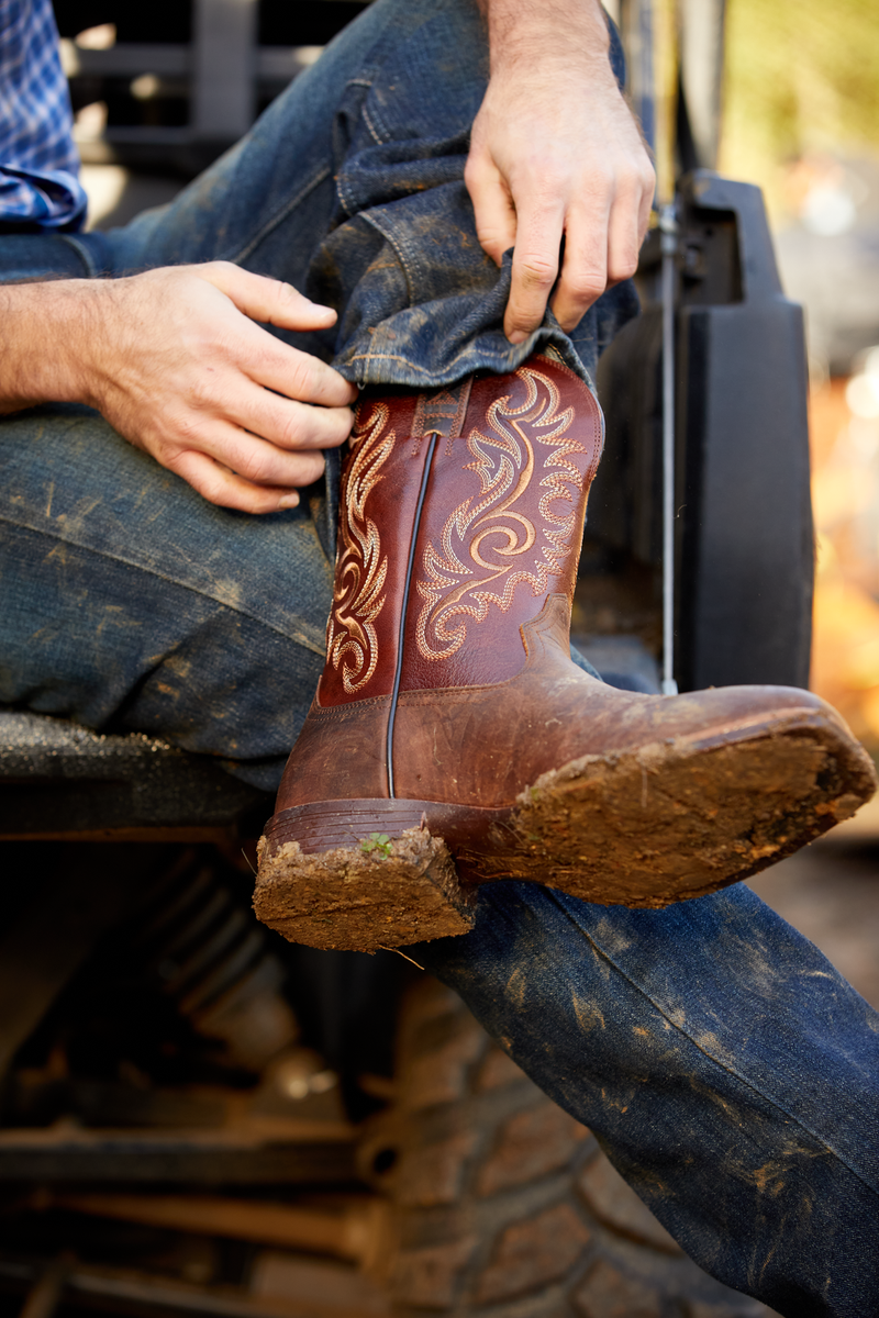How should Ariat Cowboy Boots fit?